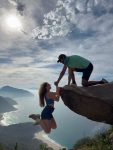 Looking at the photo, you’d never guess the incredible view waiting at the top. ⛰️

Pedra do Telégrafo is located within Pedra Branca State Park, a protected area managed by INEA. From the summit, you’ll enjoy panoramic views of the Marambaia Restinga, the beaches of Rio’s West Zone, and one of the city’s largest remaining stretches of Atlantic Forest.
And here’s a fun fact: the famous rock in the iconic photo is actually called Pedra da Bigorna (Anvil Rock). Over time, the name Pedra do Telégrafo came to refer to the entire attraction.

Come experience it with Rio Montanha! 🙌🏼

Quem olha a foto nem imagina o luxo de visual que espera lá em cima. ⛰️

A Pedra do Telégrafo fica no Parque Estadual da Pedra Branca, unidade de conservação administrada pelo INEA. Do alto, a vista alcança a Restinga da Marambaia, praias da Zona Oeste e um dos maiores remanescentes de Mata Atlântica da cidade.

Ah... e uma curiosidade: a pedra da famosa foto é chamada de Pedra da Bigorna. Com o tempo, o nome Pedra do Telégrafo passou a identificar todo o atrativo.

Só vem com a Rio Montanha! 🙌🏼

#riomontanha #hiking #pedradotelegrafo #parqueestadualdapedrabranca #ecoturismo