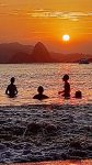 Just thinking… 🤔
Maybe you already have your favorite way to experience Rio.
But what if, every now and then, we allowed ourselves to try something different?
Mountains, ocean, water, flying, hiking, cycling, culture, history, the city…
There’s adventure, there’s nature, there’s movement — and there are also those slower experiences, simply discovering somewhere new.
Because there are so many ways to experience Rio.
And maybe the best part is knowing you don’t have to choose just one. 💚

Pensando aqui 🤔
Talvez você já tenha a sua maneira preferida de viver o Rio.
Mas e se, de vez em quando, a gente se permitisse experimentar uma diferente?
Montanha, mar, água, voo, trilha, bicicleta, cultura, história, cidade…
Tem aventura, tem natureza, tem movimento e também tem aquele passeio tranquilo, só para descobrir um lugar novo.
Porque o Rio tem muitos jeitos de ser vivido.
E talvez o mais legal seja justamente não precisar escolher só um. 💚

#riomontanha #riodejaneiro #visitrio #explore