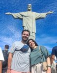 O Cristo Redentor e as cores da escadaria Selarón. ✨

Foi um prazer acompanhar nossos amigos portugueses por alguns dos cenários mais encantadores da cidade maravilhosa! 🇧🇷🇵🇹 

#RioMontanha #CristoRedentor #VisitTour #EscadariaSelaron #RiodeJaneiro